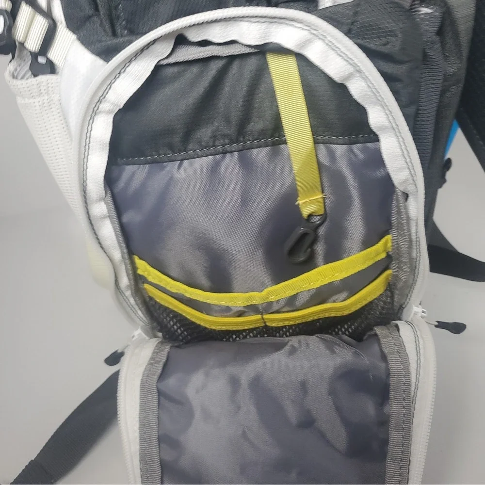 Camelbak LOBO 100 oz / 3L Capacity Hydration Backpack Black/White With Reservoir